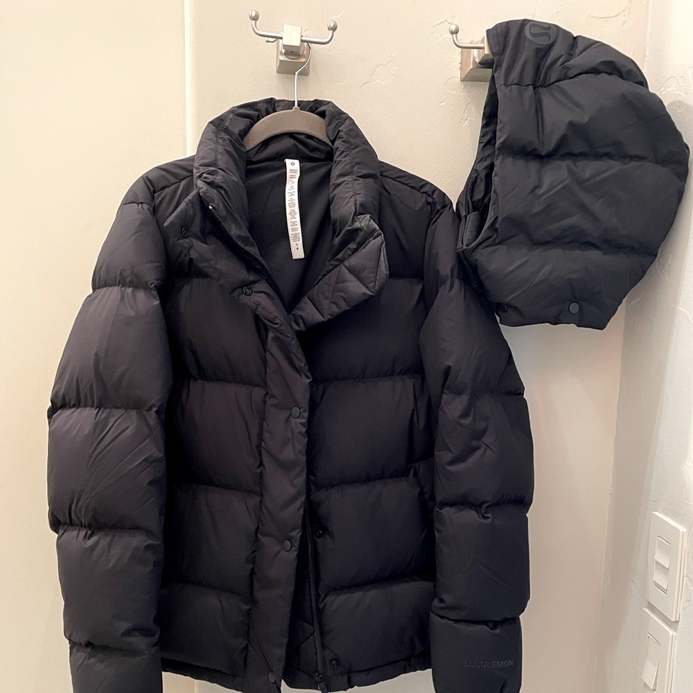 Lululemon  wunder puff jacket w detachable hood